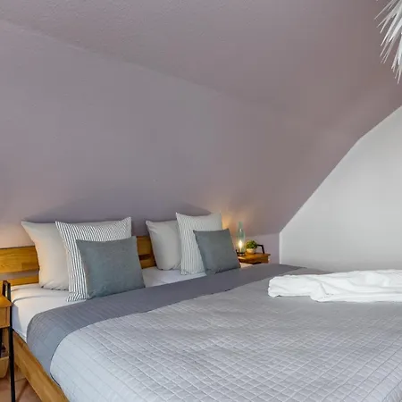 Madame Flens - Komfortable Mit 3 Schlafzimmern Im 3 Og * Flensburg