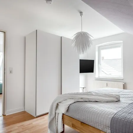 Madame Flens - Komfortable Mit 3 Schlafzimmern Im 3 Og Apartman Flensburg